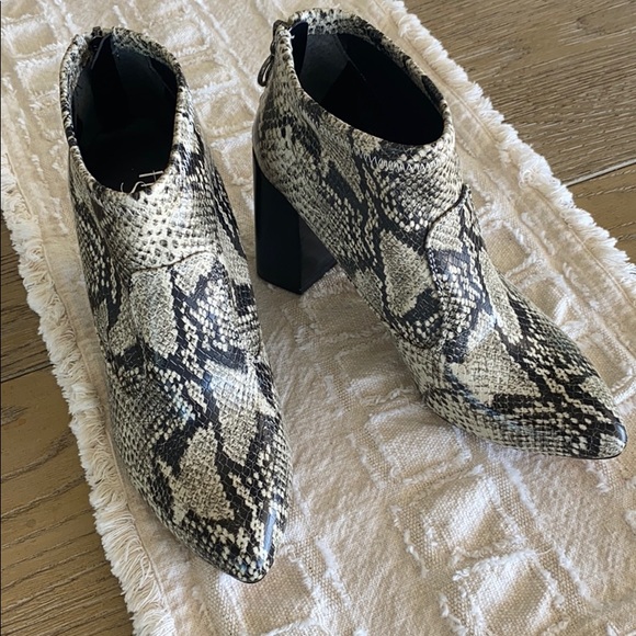 Franco Sarto Kortney Bootie - Picture 3 of 5